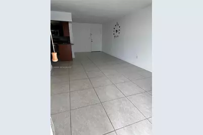 9686 Fontainebleau Blvd #301, Miami, FL 33172 - Photo 13