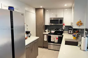 9159 SW 77th Ave, Miami, FL 33156 - Photo 1