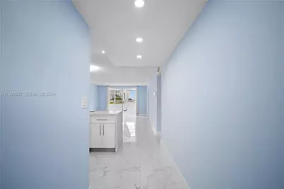 18601 NE 14th Ave #111, Miami, FL 33179 - Photo 5