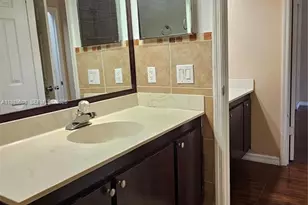 610 Commodore Dr, Plantation, FL 33325 - Photo 15