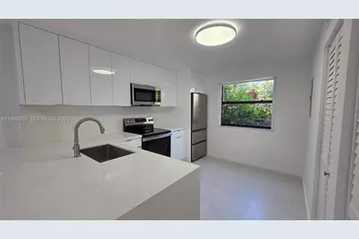 10161 W Sunrise Blvd #101, Plantation, FL 33322 - Photo 1