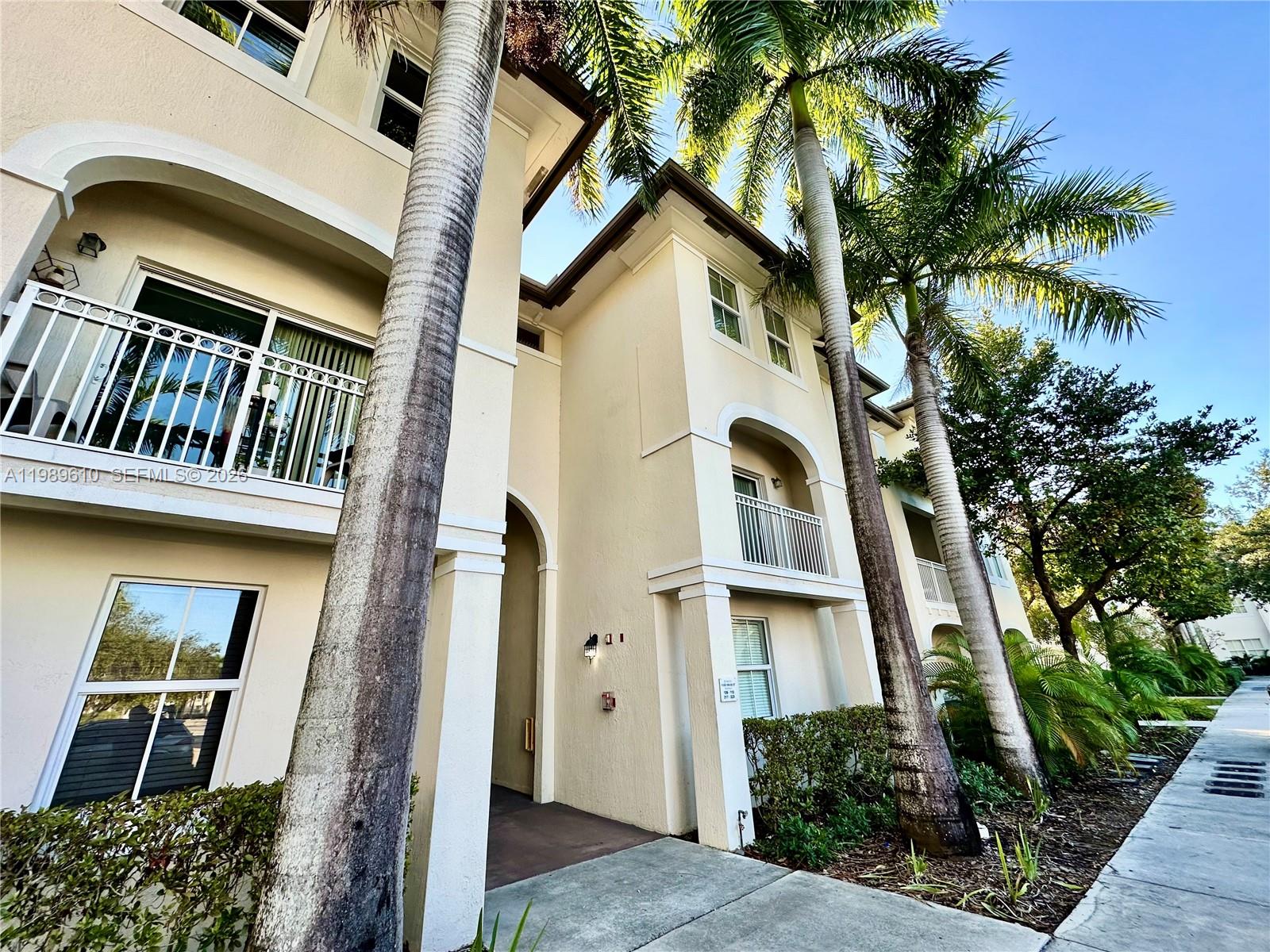 11403 NW 89th St #219 main architectural view