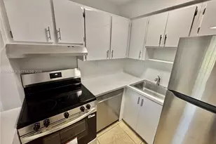 8701 SW 141st St, Palmetto Bay, FL 33176 - Photo 11