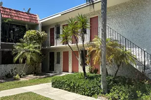 8701 SW 141st St, Palmetto Bay, FL 33176 - Photo 3