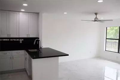 2550 W 67th Pl #22-32, Hialeah, FL 33016 - Photo 7