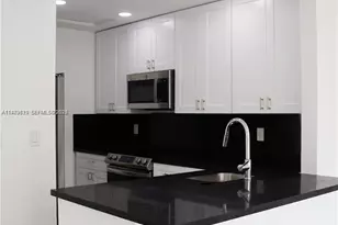 2550 W 67th Pl, Hialeah, FL 33016 - Photo 9