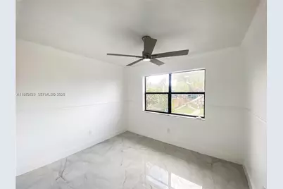 2550 W 67th Pl #22-32, Hialeah, FL 33016 - Photo 21