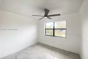2550 W 67th Pl, Hialeah, FL 33016 - Photo 21
