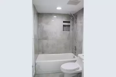 2550 W 67th Pl #22-32, Hialeah, FL 33016 - Photo 15