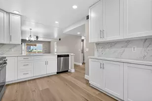 12500 SW 5th Ct, Pembroke Pines, FL 33027 - Photo 3