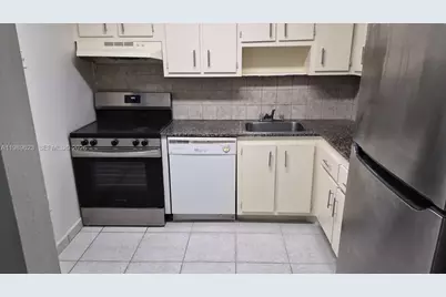 16950 W Dixie Hwy A-228 Hwy #A228, North Miami Beach, FL 33160 - Photo 5