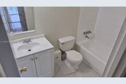 16950 W Dixie Hwy A-228 Hwy #A228, North Miami Beach, FL 33160 - Photo 17
