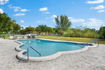 1270 NW 49th St, Deerfield Beach, FL 33064 - Photo 25