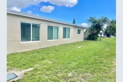 1270 NW 49th St, Deerfield Beach, FL 33064 - Photo 23