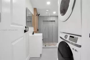 740 NE 43rd Ct, Deerfield Beach, FL 33064 - Photo 33