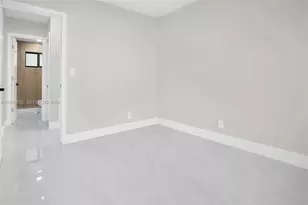 740 NE 43rd Ct, Deerfield Beach, FL 33064 - Photo 23