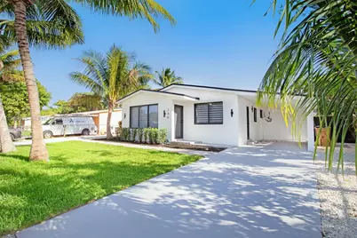 740 NE 43rd Ct, Deerfield Beach, FL 33064 - Photo 3
