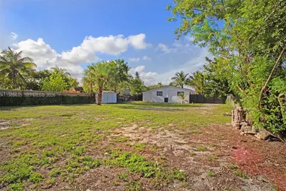 740 NE 43rd Ct, Deerfield Beach, FL 33064 - Photo 39
