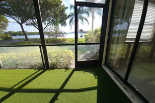 203 Liberty Ct, Deerfield Beach, FL 33442 - Photo 9