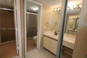 203 Liberty Ct, Deerfield Beach, FL 33442 - Photo 13