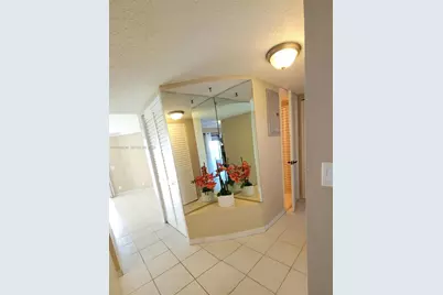 203 Liberty Ct #203, Deerfield Beach, FL 33442 - Photo 9