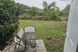 569 Tallulah Rd, Palm Beach, FL 33462 - Photo 29