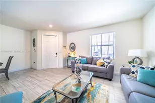 10565 W 34th Ct, Hialeah, FL 33018 - Photo 3