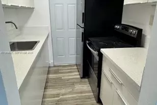 7925 West Dr, North Bay Village, FL 33141 - Photo 9