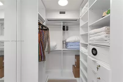 401 Ocean Dr #918, Miami Beach, FL 33139 - Photo 23