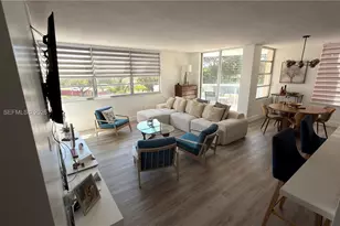 1351 NE Miami Gardens Dr, Miami, FL 33179 - Photo 3