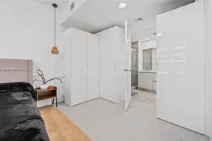 1010 Brickell Ave, Miami, FL 33131 - Photo 15