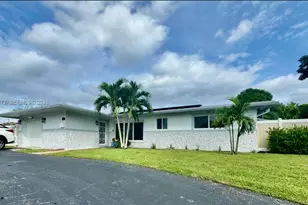4861 NW 7th St, Plantation, FL 33317 - Photo 1