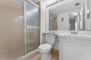 3150 W Rolling Hills Cir, Davie, FL 33328 - Photo 7