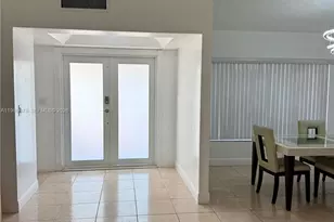 6407 NW 199th Ln, Hialeah, FL 33015 - Photo 9