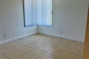 6407 NW 199th Ln, Hialeah, FL 33015 - Photo 13