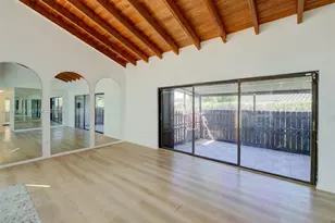 3046 W Missionwood Ln, Miramar, FL 33025 - Photo 9