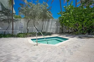 6515 Collins Ave, Miami Beach, FL 33141 - Photo 21
