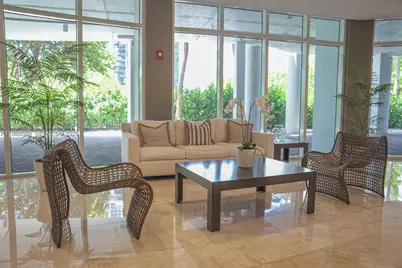 6515 Collins Ave #1709, Miami Beach, FL 33141 - Photo 17