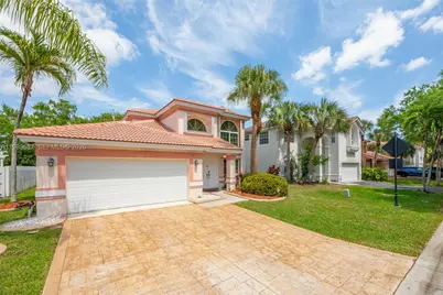 13393 NW 7th St, Plantation, FL 33325 - Photo 3