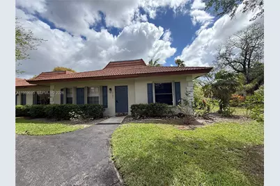 2381 SW 70th Ave #49, Davie, FL 33317 - Photo 3