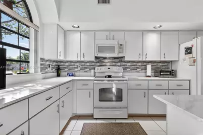 8033 Aberdeen Dr #102, Boynton Beach, FL 33472 - Photo 11