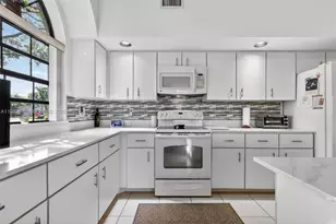 8033 Aberdeen Dr, Boynton Beach, FL 33472 - Photo 11