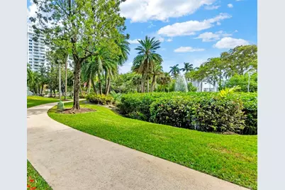 2851 NE 183rd St #905E, Aventura, FL 33160 - Photo 15
