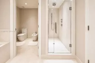17121 Collins Ave, Sunny Isles Beach, FL 33160 - Photo 15