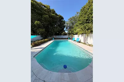 1161 NW 15th St, Fort Lauderdale, FL 33311 - Photo 9