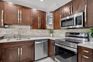 12289 NW 1st St, Plantation, FL 33325 - Photo 5