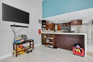 12289 NW 1st St, Plantation, FL 33325 - Photo 11