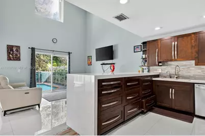 12289 NW 1st St, Plantation, FL 33325 - Photo 3