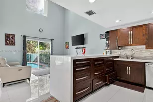 12289 NW 1st St, Plantation, FL 33325 - Photo 3