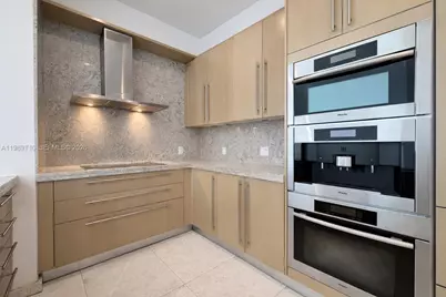 900 Brickell Key Blvd #2505, Miami, FL 33131 - Photo 5